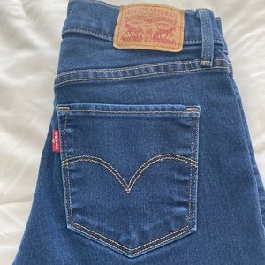 Levi’s 311 Shaping Skinny